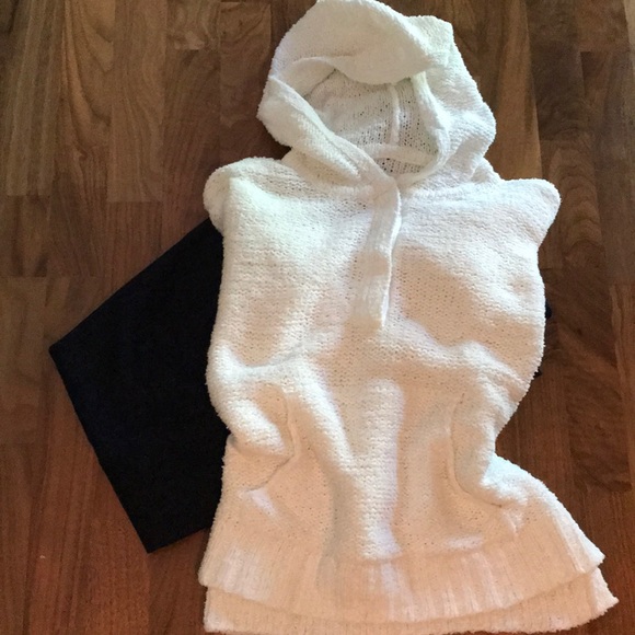 Lou & Grey Tops - Lou & Grey Hoodie XS